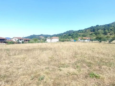 First photo of the property