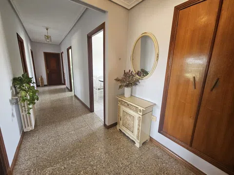 Fotografía del inmueble reportado: 700 €/mes — León, León