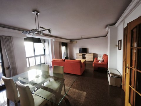 First photo of the property