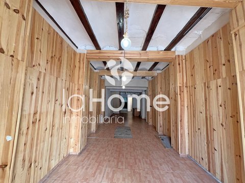 First photo of the property