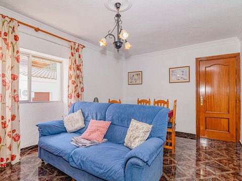First photo of the property