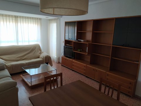 First photo of the property