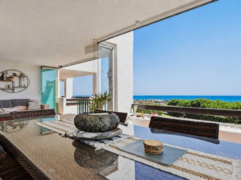 Kiinteistön ensimmäinen kuva