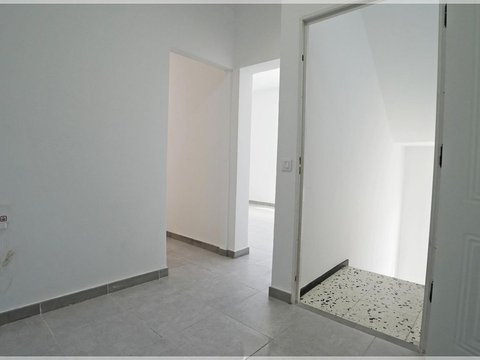 First photo of the property