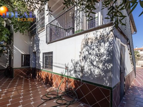 First photo of the property