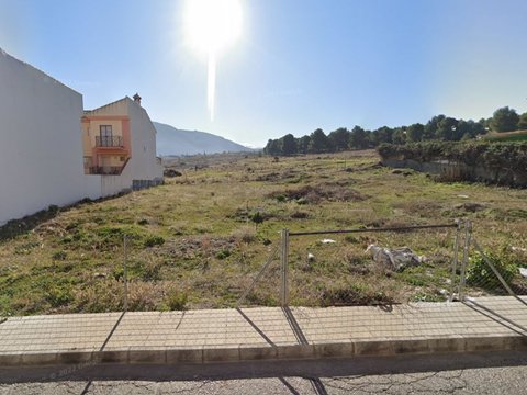 First photo of the property