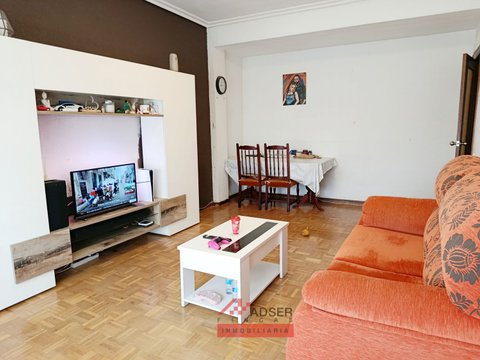 First photo of the property