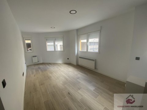 First photo of the property