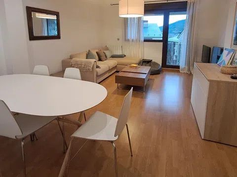Fotografía del inmueble reportado: 1.100 €/mes — Huesca, Huesca