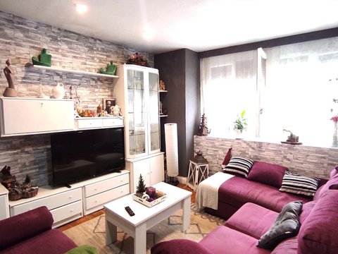 First photo of the property
