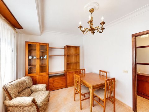 First photo of the property