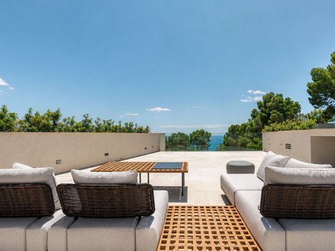 5-bedroom freehold villa in Calvià — photo 1 of 5