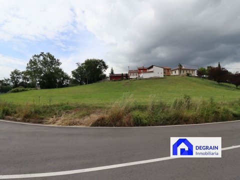 First photo of the property