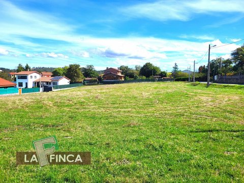 First photo of the property