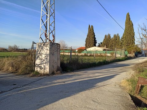 First photo of the property