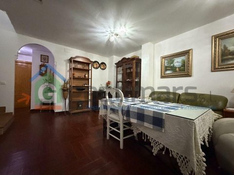 First photo of the property