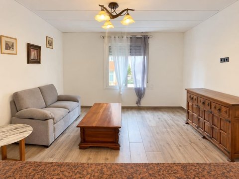 First photo of the property