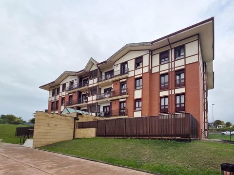 First photo of the property
