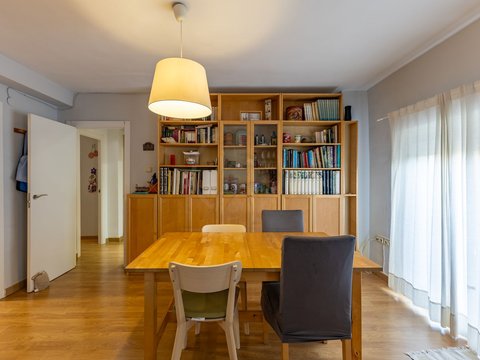First photo of the property