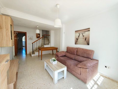 First photo of the property