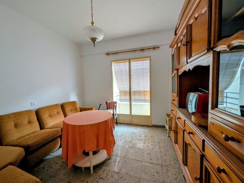 First photo of the property