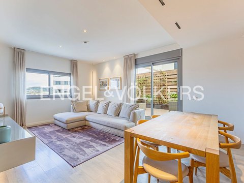 First photo of the property