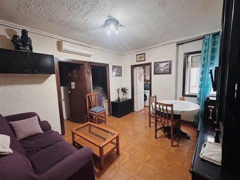 First photo of the property