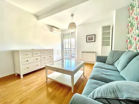 Fotografía del inmueble reportado: 700 €/mes — Granada, Granada
