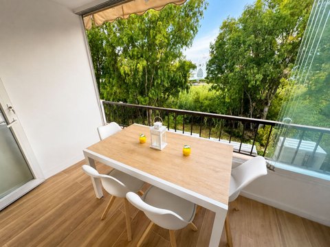 First photo of the property