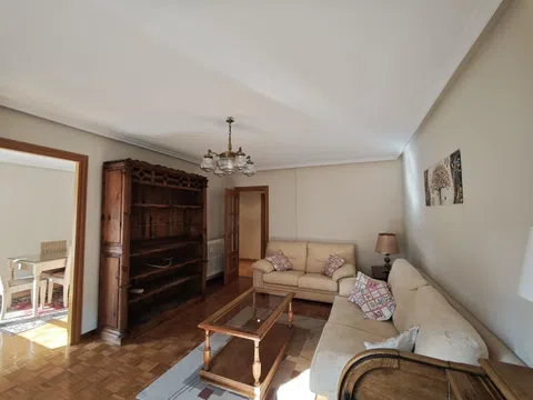 Fotografía del inmueble reportado: 950 €/mes — León, León