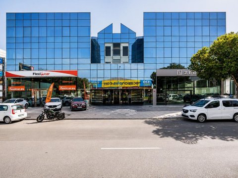 Prima fotografie a proprietății