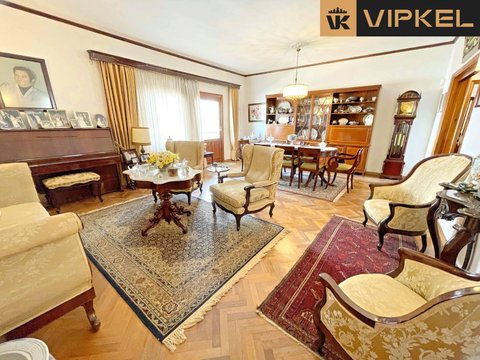 Перша фотографія об’єкта нерухомості