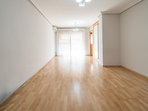 First photo of the property