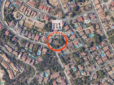 First photo of the property