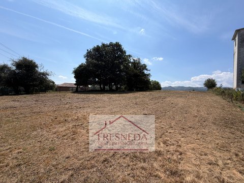 First photo of the property
