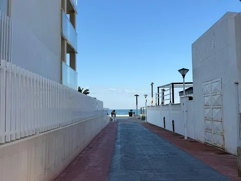Fotografía del inmueble reportado: 2.800 €/mes — Castellón, Castellón