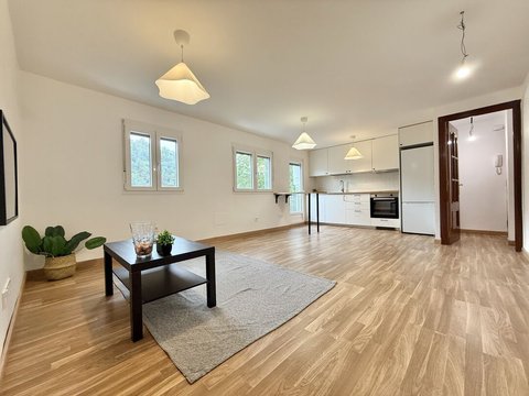 First photo of the property
