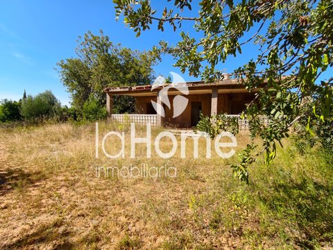 First photo of the property