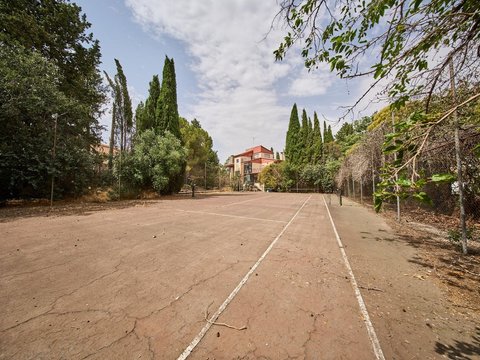 Перша фотографія об’єкта нерухомості