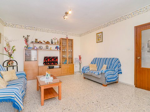 First photo of the property