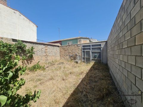 First photo of the property