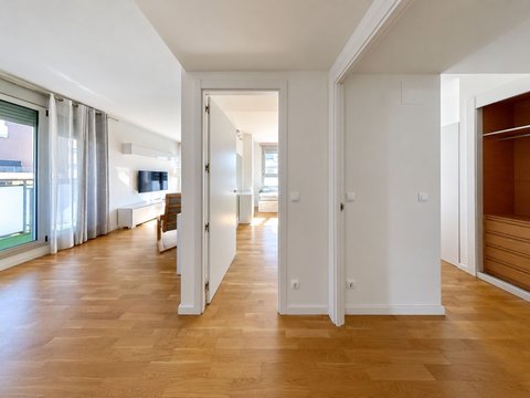 Kiinteistön ensimmäinen kuva