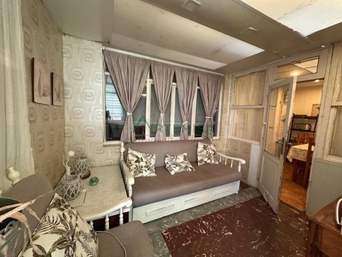 First photo of the property
