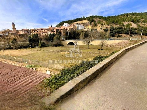First photo of the property