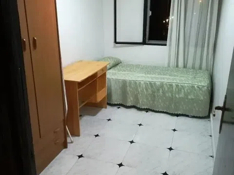 Fotografía del inmueble reportado: 700 €/mes — Granada, Granada