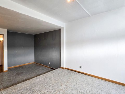 First photo of the property