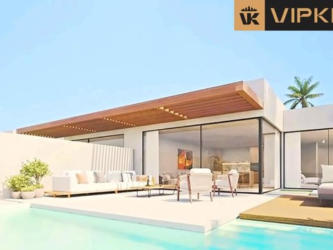 3-bedroom freehold villa in Adeje — photo 1 of 5