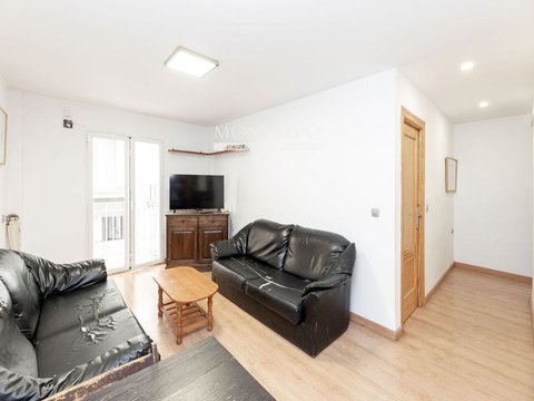First photo of the property