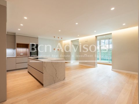 First photo of the property