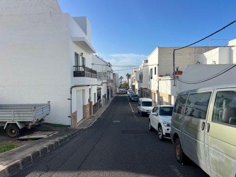 First photo of the property